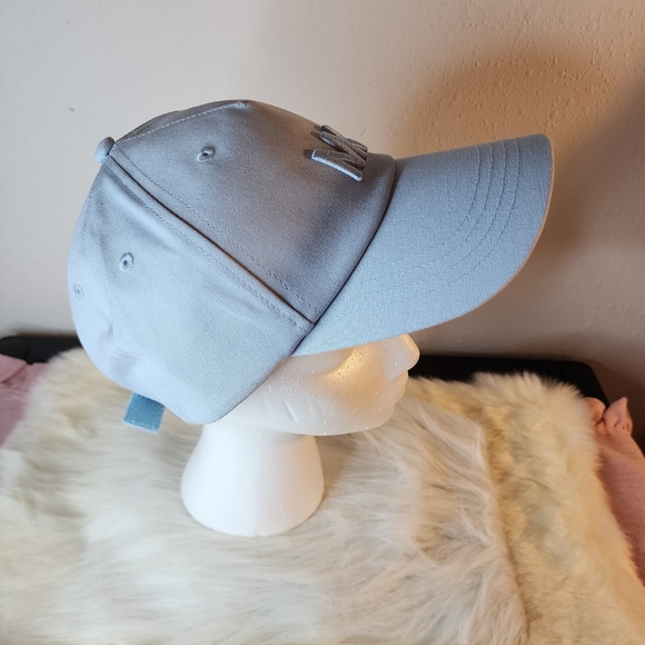 Michael Kors Blue Logo Cap - Picture 3 of 8